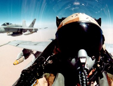 ΕΚΤΑΚΤΟ - ΗΠΑ: «Τα μαχητικά μας θα κτυπήσουν τους Ρώσους εάν τους επιτεθούν ή εγκλωβιστούν από τα ρωσικά α/α όπλα»